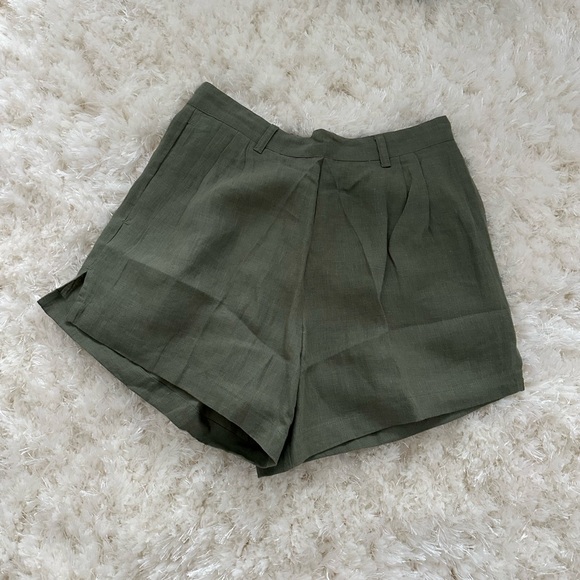 Vitamin A Green Women's Shorts (matching shirt also available) - Picture 1 of 2